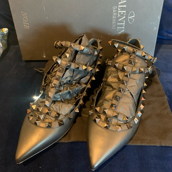 VALENTINO GARAVANI Gunmetal Rockstud Caged Flats Noir leather Flat Size 35 NIB - Picture 7 of 9